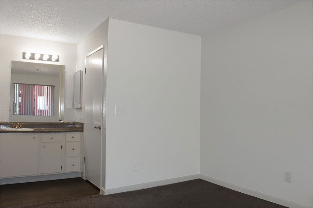 Take a tour today and view Interior 6 for yourself at the Devonshire Apartments